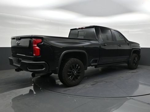Used 2026 Chevrolet Silverado 2500 High Country w/ High Country Premium Package AWD/4WD image 5