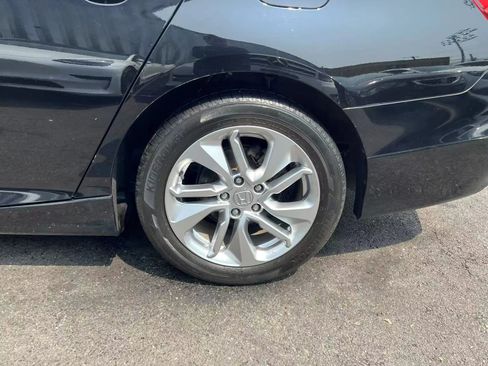 Used 2019 Honda Accord LX image 25
