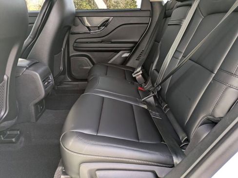 New 2026 Lincoln Corsair Premiere image 19