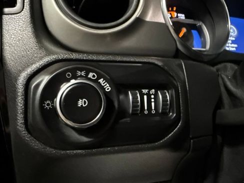 Used 2021 Jeep Wrangler Unlimited Sport AWD/4WD image 6
