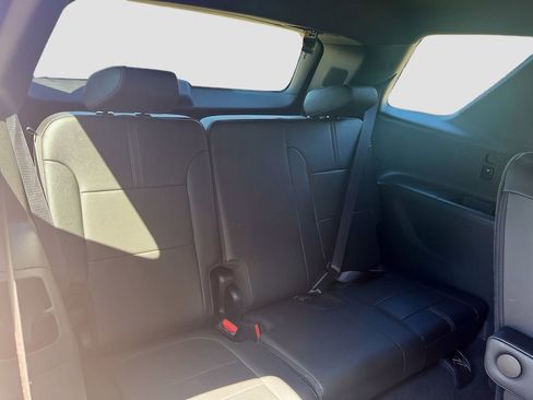 Used 2023 Chevrolet Traverse RS w/ LPO, Floor Liner Package image 28