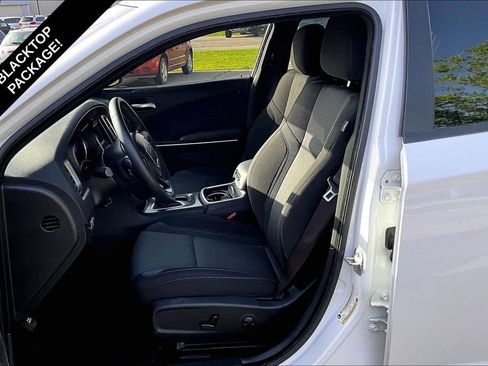 Used 2022 Dodge Charger SXT RWD image 24