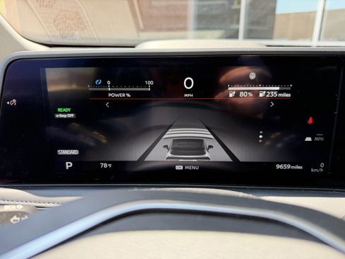 Used 2025 Nissan Ariya FWD image 17