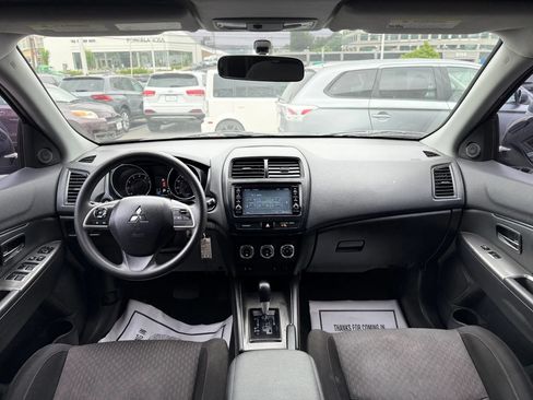 Used 2018 Mitsubishi Outlander Sport ES FWD image 11