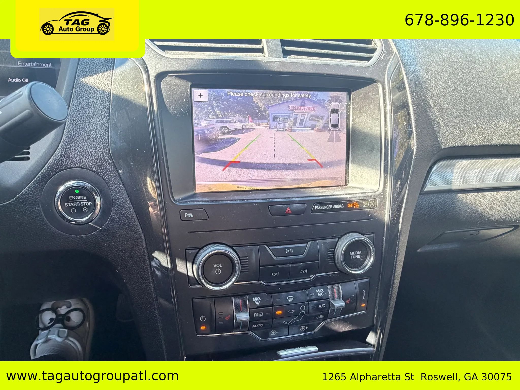Used 2019 Ford Explorer XLT w/ Equipment Group 202A AWD/4WD image 21