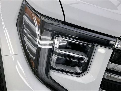 Used 2025 GMC Sierra 1500 SLT w/ SLT Premium Plus Package image 26