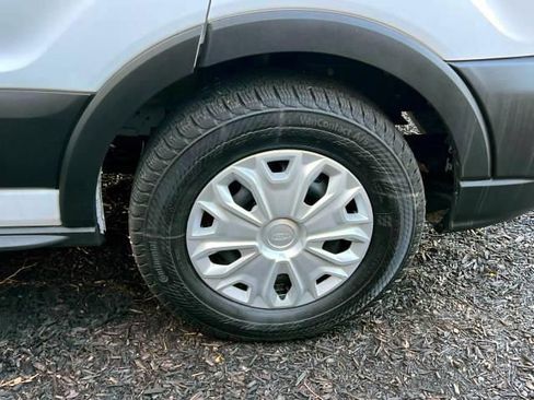 Used 2023 Ford Transit 350 XL image 5