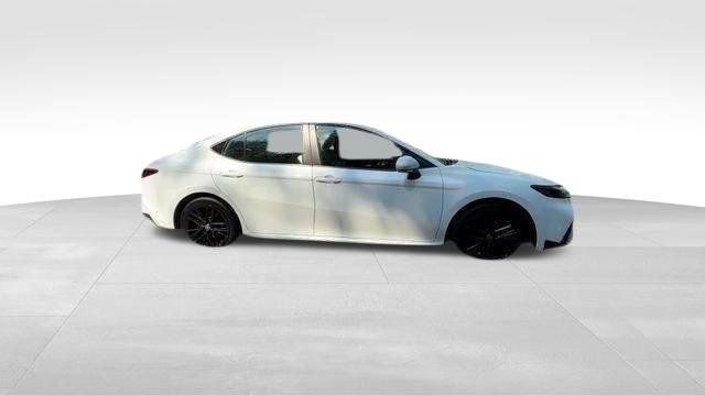 Used 2025 Toyota Camry SE FWD image 42