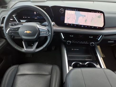 Used 2025 Chevrolet Tahoe LT image 13