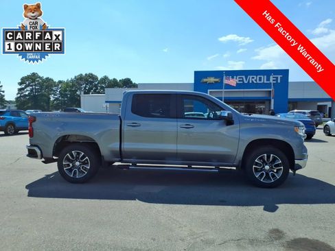 Used 2023 Chevrolet Silverado 1500 LT AWD/4WD image 6