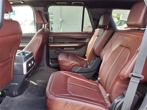 Used 2022 Ford Expedition Limited image 21