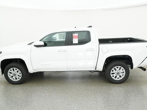 New 2025 Toyota Tacoma SR5 image 3