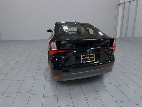 Certified 2022 Toyota Prius AWD image 7