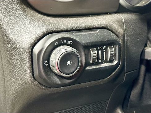 Used 2021 Jeep Wrangler Unlimited Sport AWD/4WD image 11