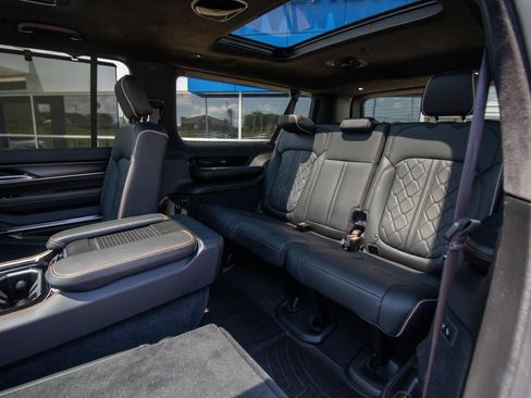 Used 2024 Jeep Grand Wagoneer L Series III w/ Rear Seat Video Group 1 AWD/4WD image 10
