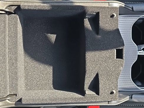 New 2026 Jeep Grand Cherokee L Laredo image 36