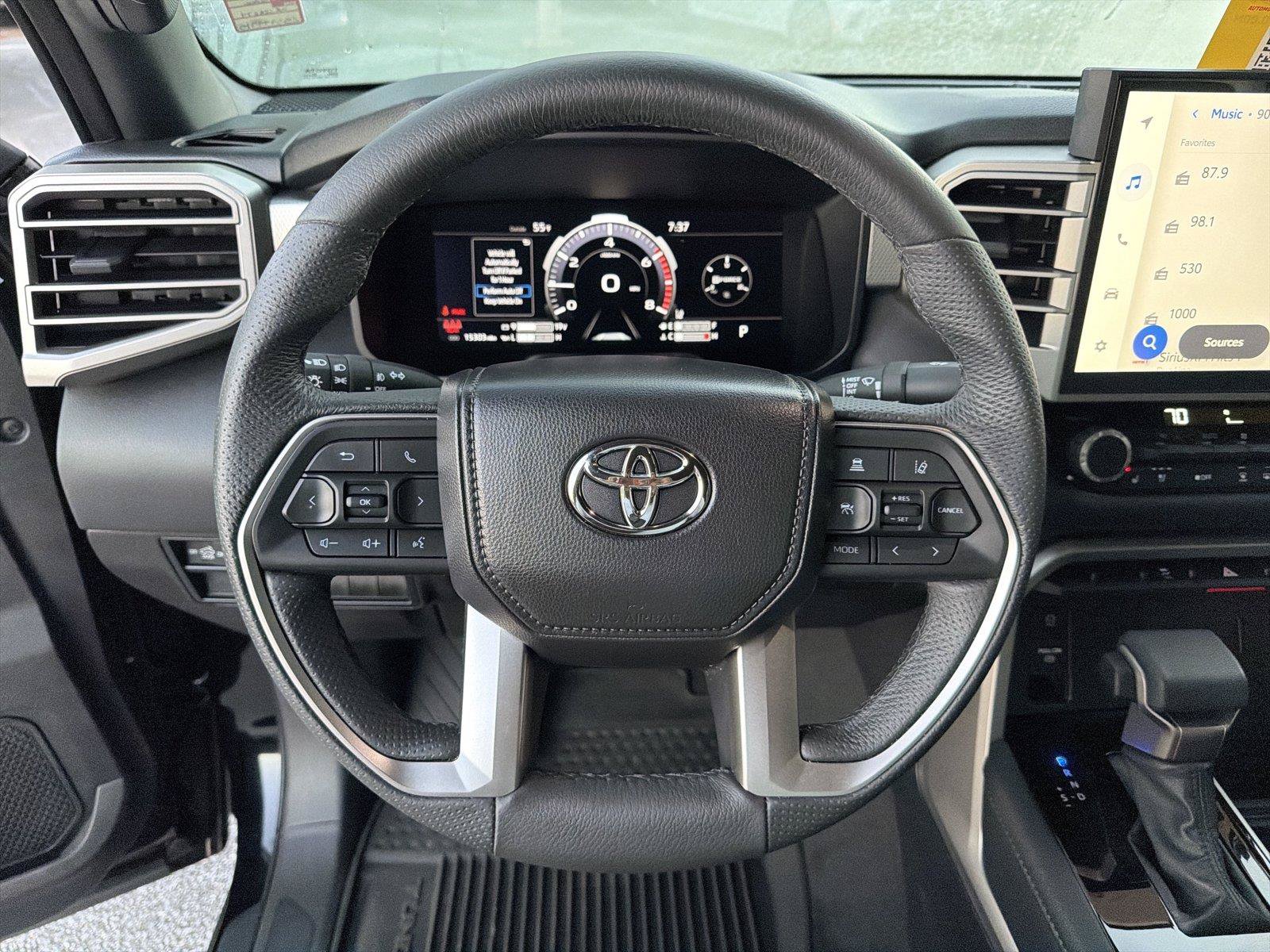 Used 2025 Toyota Tundra Limited AWD/4WD image 22