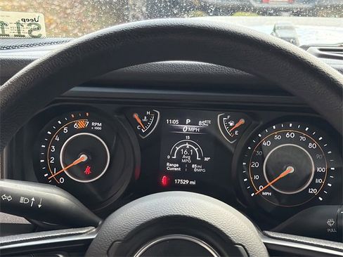 Used 2024 Jeep Wrangler Sport image 26