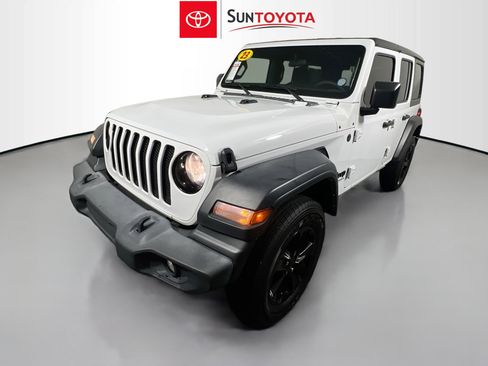 Used 2023 Jeep Wrangler Altitude image 9