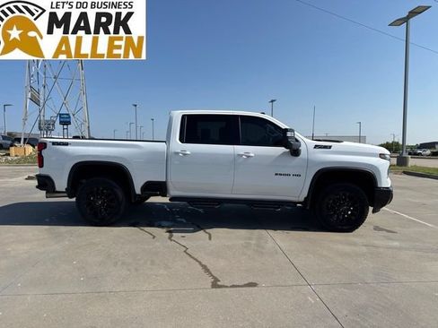 Used 2025 Chevrolet Silverado 2500 LTZ w/ LTZ Plus Package AWD/4WD image 6