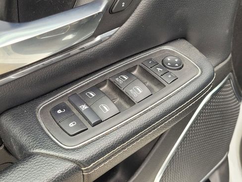 Used 2024 RAM 1500 Laramie image 16