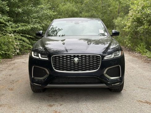 New 2026 Jaguar F-PACE R-Dynamic S image 3