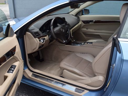 Used 2011 Mercedes-Benz E 350 Cabriolet image 23