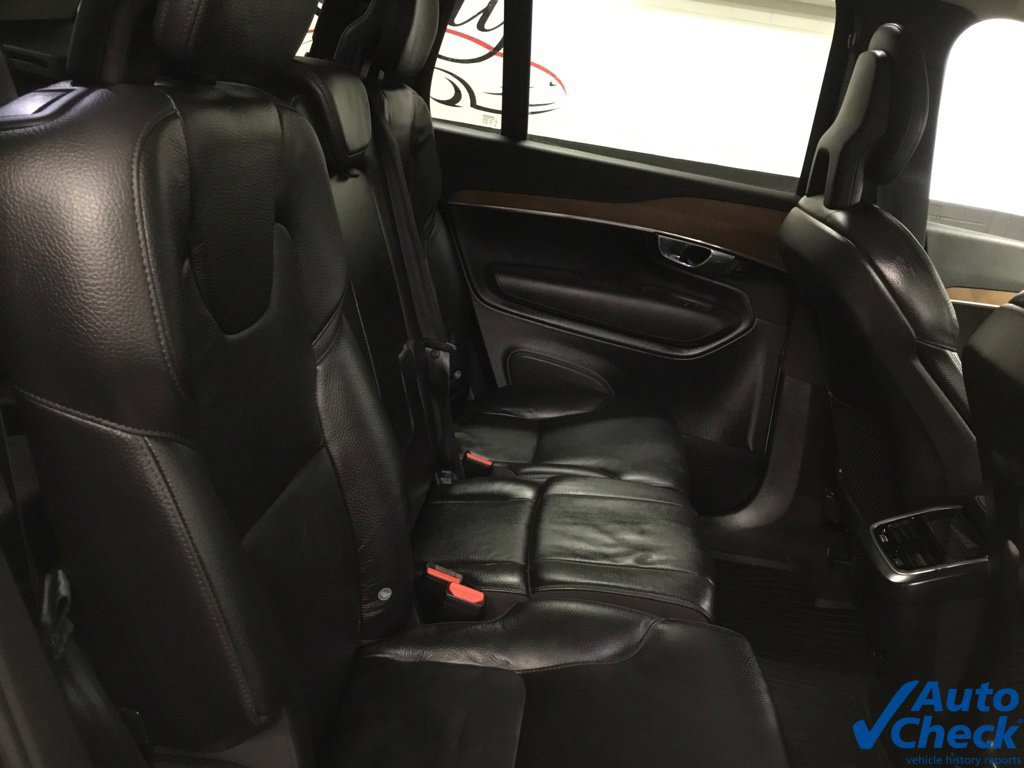 Used 2021 Volvo XC90 T6 Momentum AWD/4WD image 33