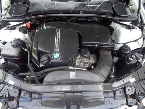 Used 2013 BMW 335i Convertible RWD image 38