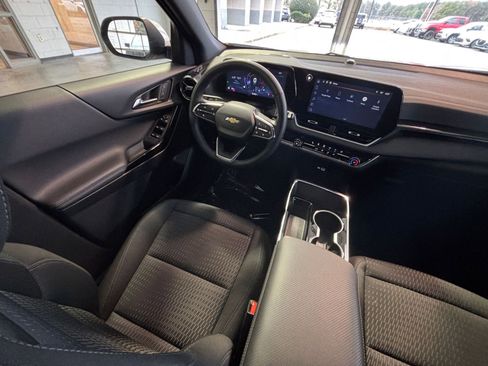 Used 2025 Chevrolet Equinox LT image 33