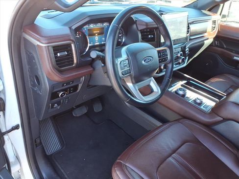 Used 2024 Ford Expedition Max Limited image 9