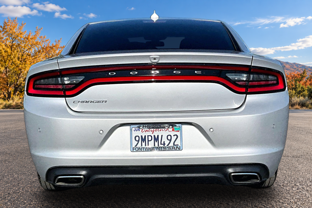 Used 2023 Dodge Charger SXT w/ Cold Weather Package RWD image 5