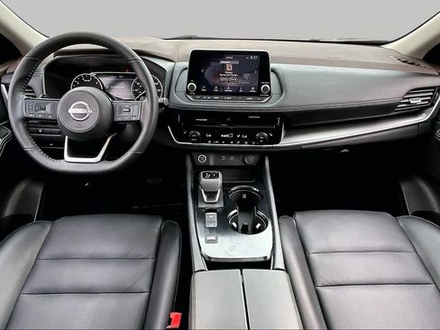Certified 2022 Nissan Rogue SV w/ SV Premium Package FWD image 16