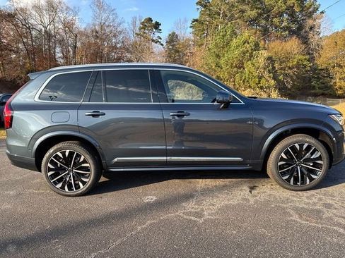 Certified 2026 Volvo XC90 B6 Plus w/ Protection Package Premier AWD/4WD image 7