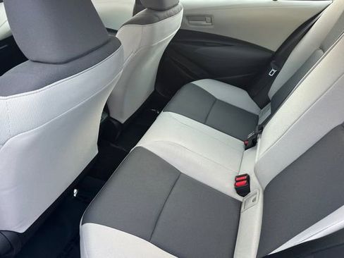 Used 2024 Toyota Corolla LE w/ LE Convenience Package image 12