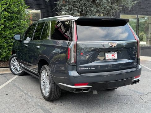 Used 2022 Cadillac Escalade Premium Luxury w/ Performance Package AWD/4WD image 19