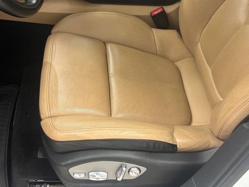Used 2014 Porsche Cayenne Platinum Edition AWD/4WD image 21