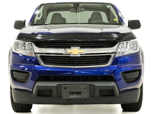 Used 2017 Chevrolet Colorado W/T RWD image 2