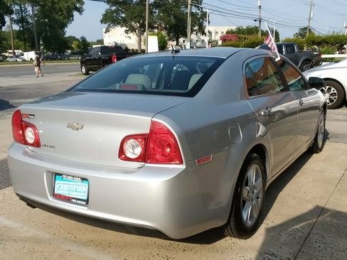Used 2011 Chevrolet Malibu LS FWD image 4