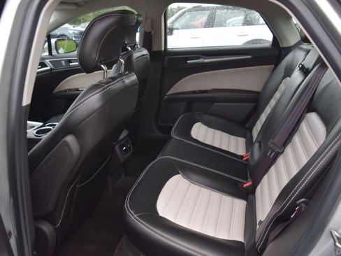 Used 2013 Ford Fusion SE FWD image 7