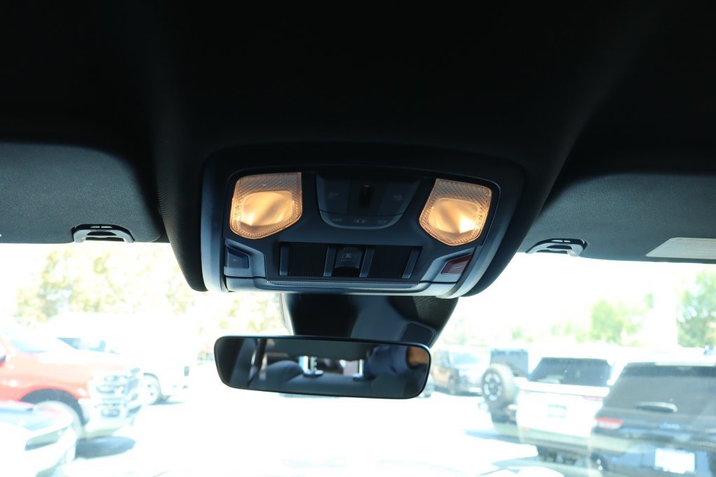 Used 2025 RAM 1500 Tradesman w/ Night Edition AWD/4WD image 33