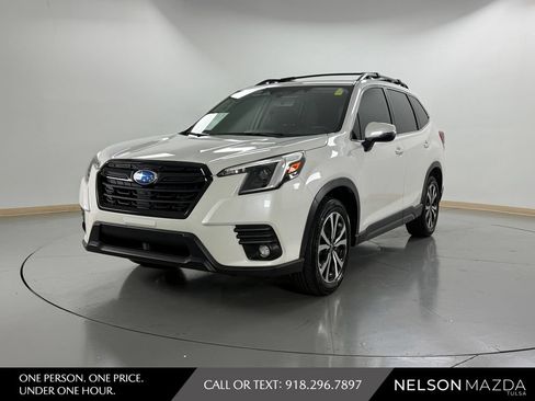 Used 2024 Subaru Forester Limited AWD/4WD image 1