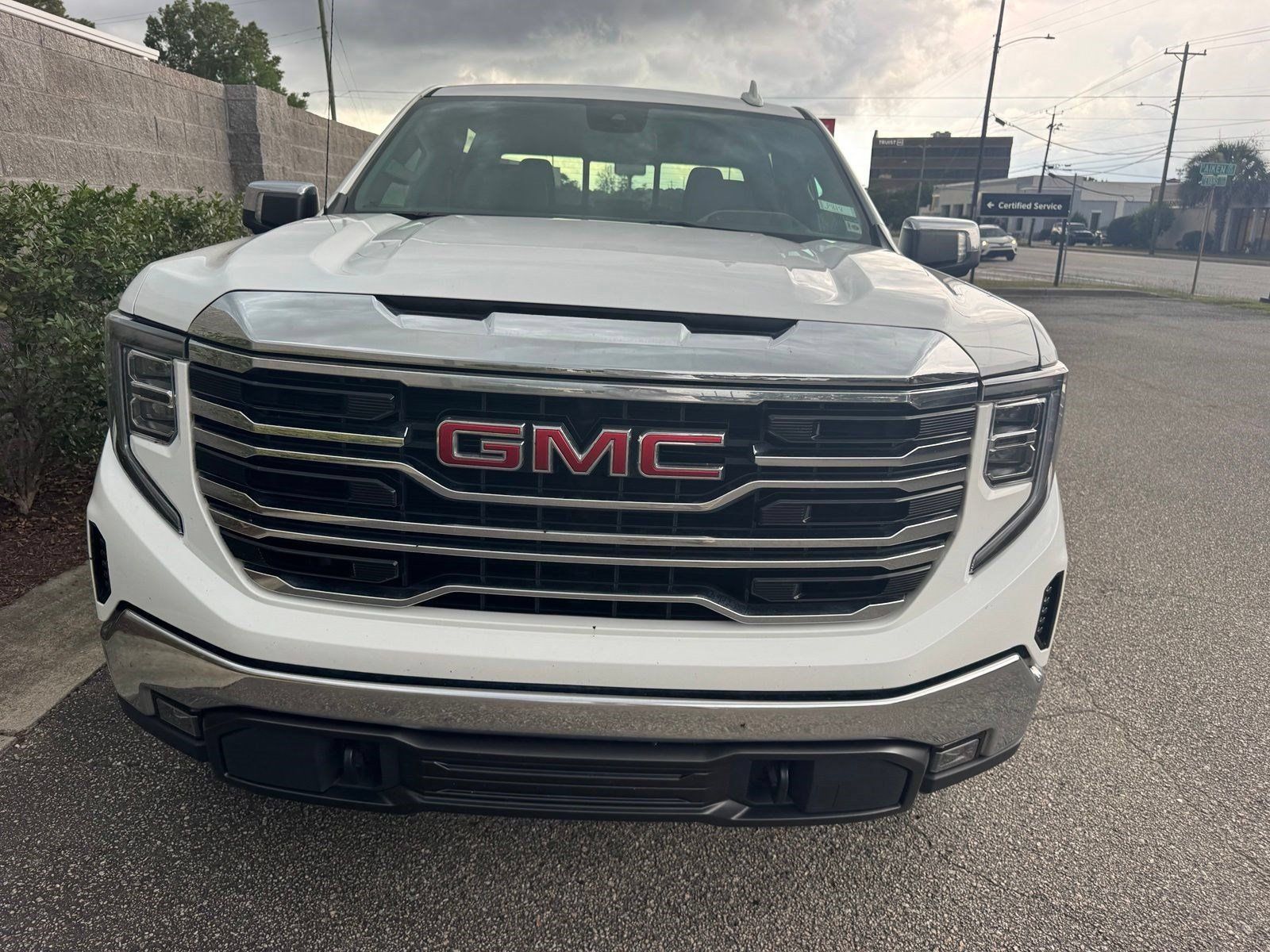 Certified 2023 GMC Sierra 1500 SLT w/ SLT Premium Package AWD/4WD image 5