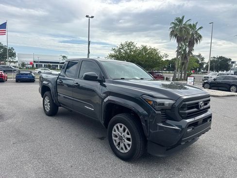 Used 2025 Toyota Tacoma SR5 AWD/4WD image 6