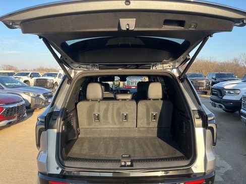 Used 2025 Chevrolet Traverse High Country w/ LPO, Floor Liner Package image 27