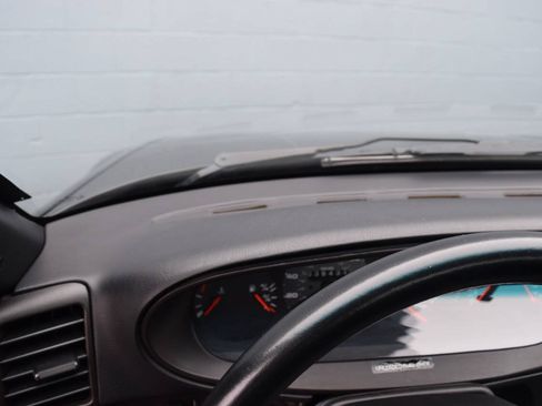 Used 1988 Porsche 944 Turbo RWD image 40