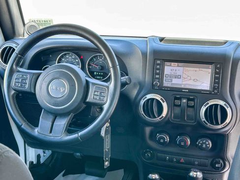 Used 2012 Jeep Wrangler Rubicon w/ PWR Convenience Group AWD/4WD image 11