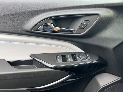 Used 2025 Chevrolet Trax LT image 20