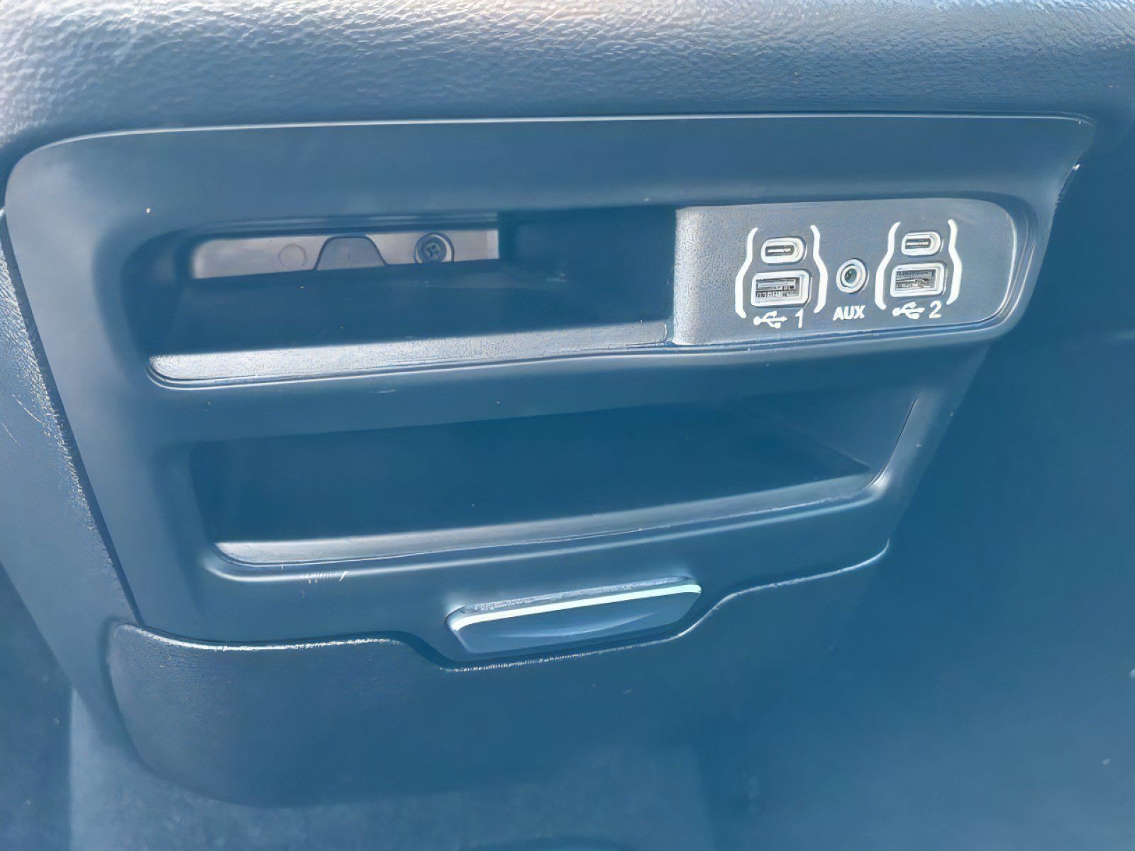 Used 2025 Chrysler Pacifica Select FWD image 15