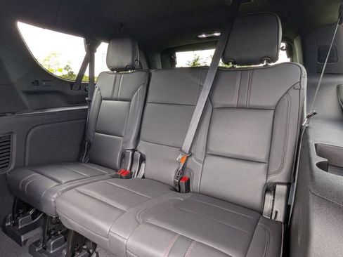 Used 2023 Chevrolet Suburban RST w/ Luxury Package RWD image 27